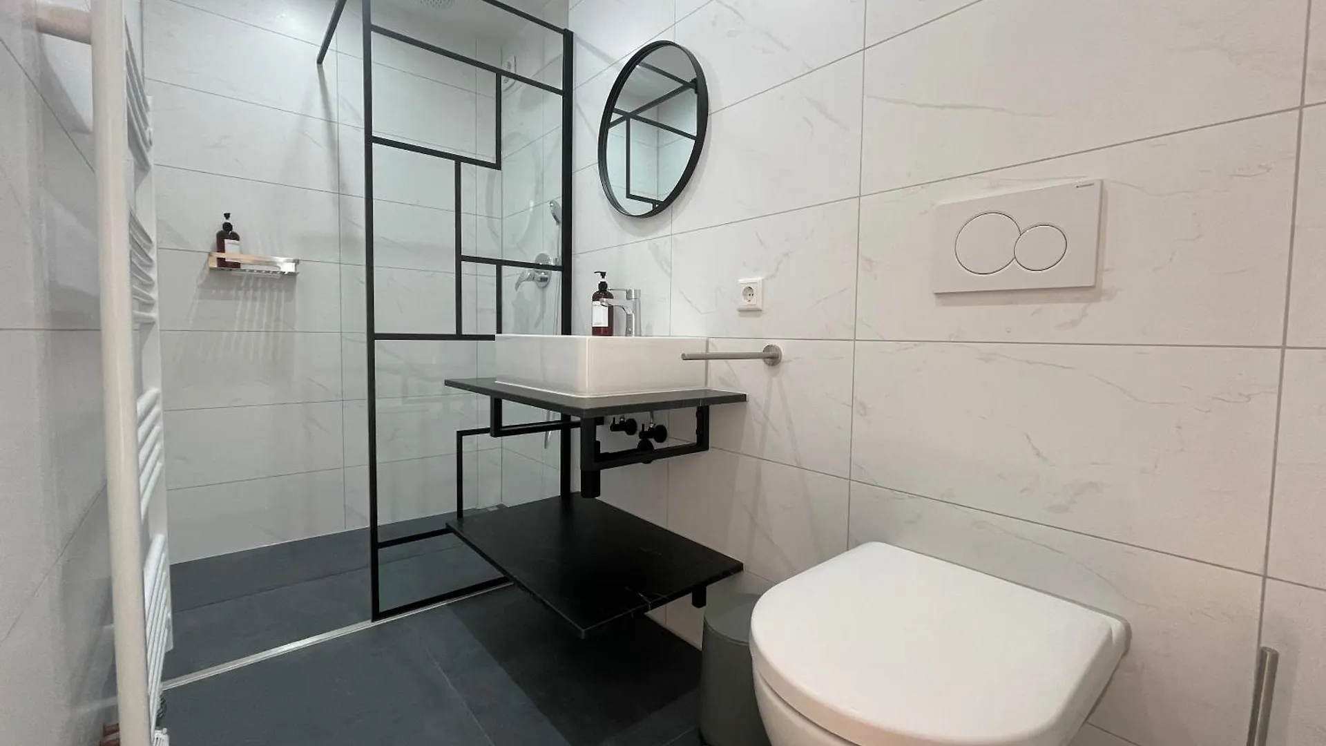 Urban Bliss Newly Renovated Apartment Nuremberg