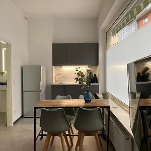 Modernes 2-zi-apartment In Innenstadt-lage Nürnberg