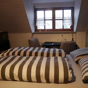 Ruhiges Naehe Messe Mit Wallbox Séjour chez l'habitant